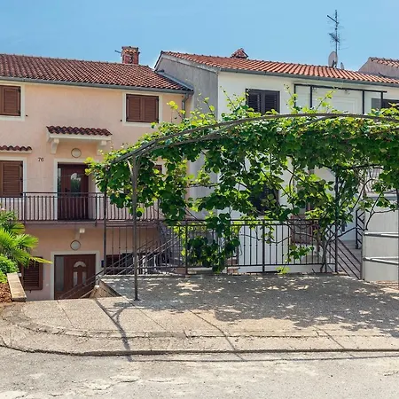 Апартаменты Ive *